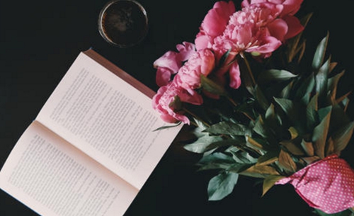 幾個(gè)著作能同時(shí)找出版社出版嗎